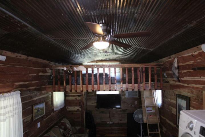 Amish Made Cedar Cabin With A Loft On A Buffalo Farm Close To The Buffalo River Marshall Екстер'єр фото